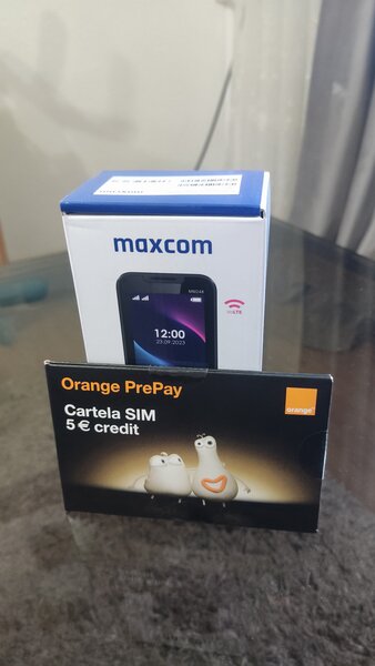 Telefon Maxcom sigilat plus sim 5 euro.